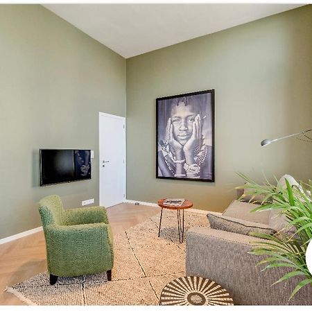 Room Engine Residence Антверпен Екстериор снимка