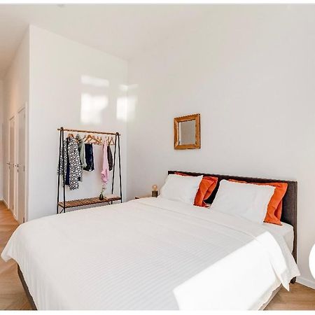 Room Engine Residence Антверпен Екстериор снимка