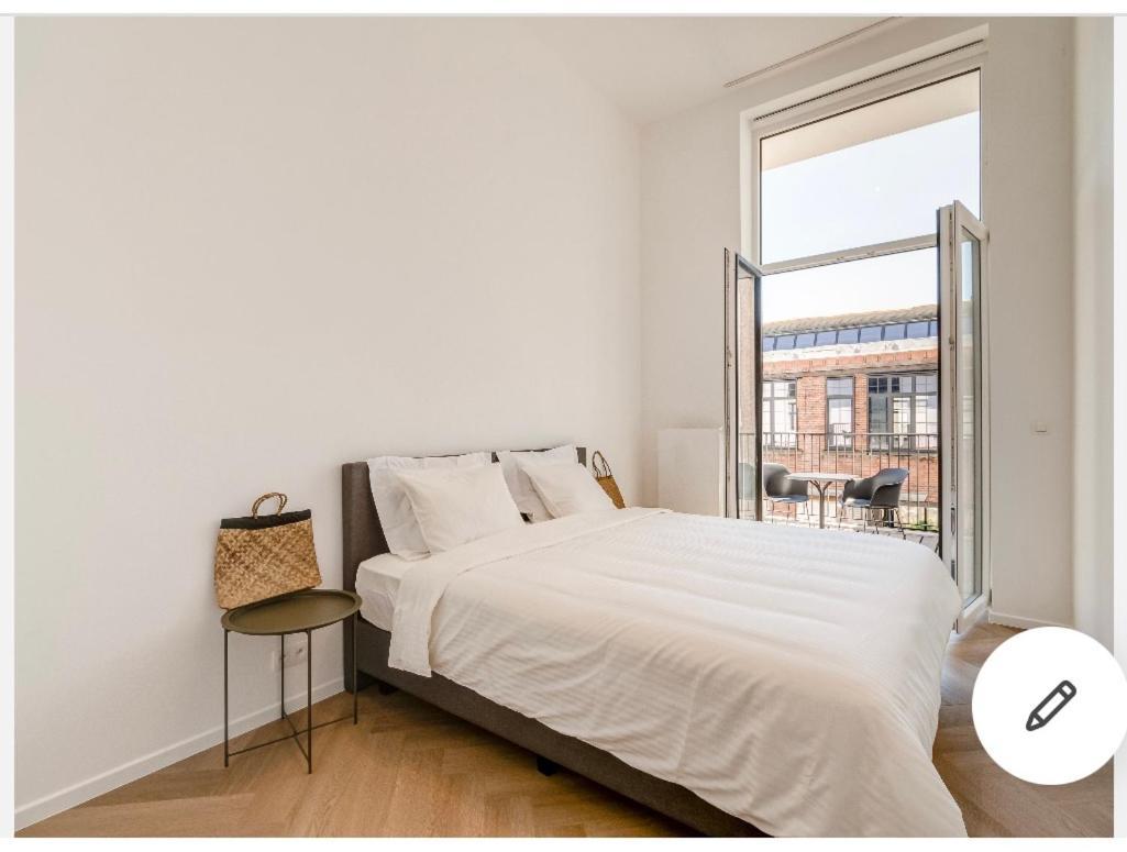 Room Engine Residence Антверпен Екстериор снимка